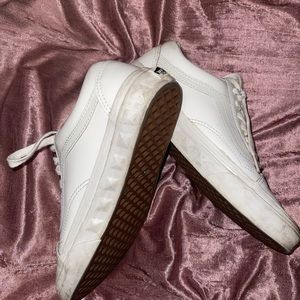 Easy cleaning white glossy Vans used normal wear